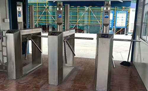 工地安裝一套人臉識(shí)別管理系統(tǒng)需要多少錢?