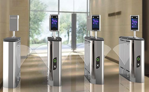 酒店使用人臉識(shí)別系統(tǒng)有哪些步驟和功能?